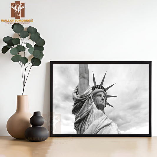 The Statue of Liberty Is Shown in B&W High Quality Glass Frame Wall Décor