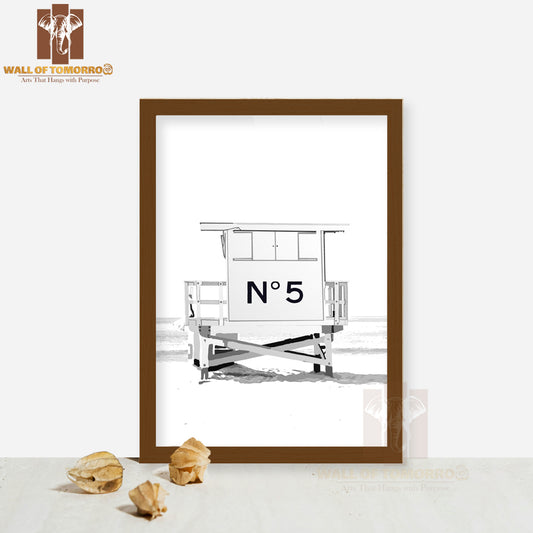 Lifeguard Stand on The Beach with A Number 5 On It High Quality Glass Frame Wall Décor