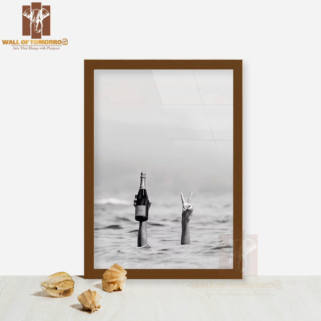 Champagne Victory B&W High Quality Glass Frame Wall Décor
