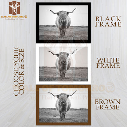 Winter Cow B&W Highland Cow High Quality Glass Frame Wall Décor